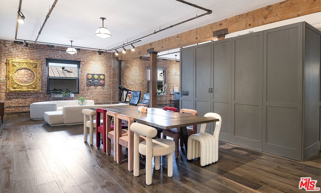 215 S Santa Fe Avenue 6