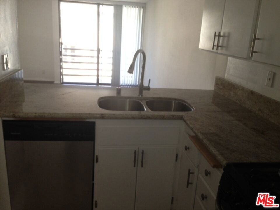 11730 W Sunset Boulevard