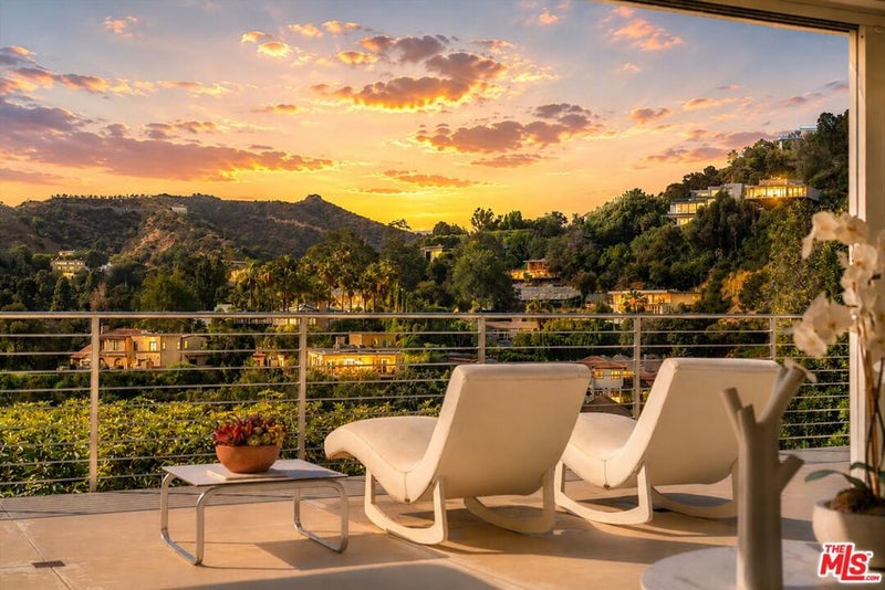 9422 Readcrest Drive