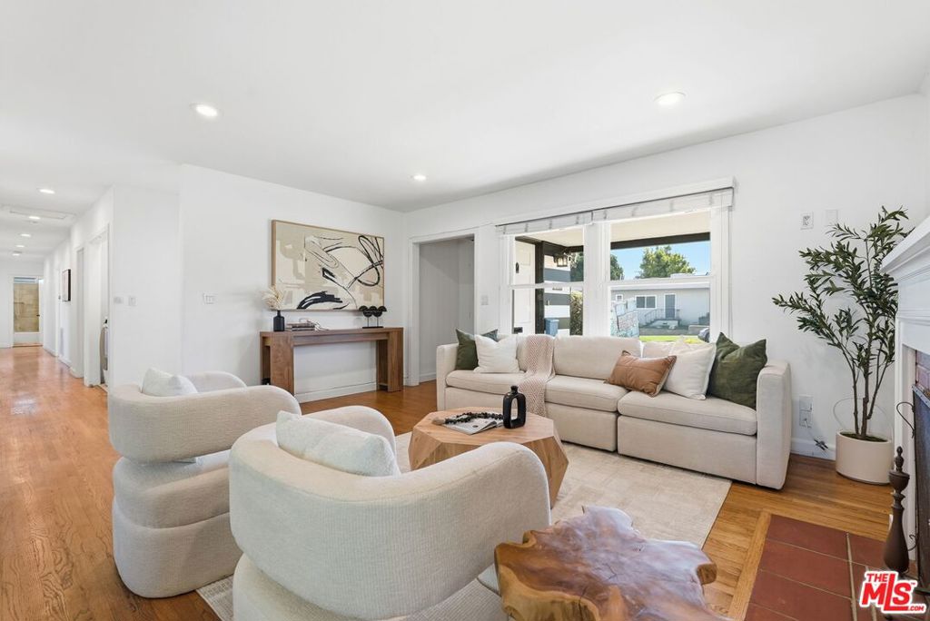 8136 Holy Cross Place