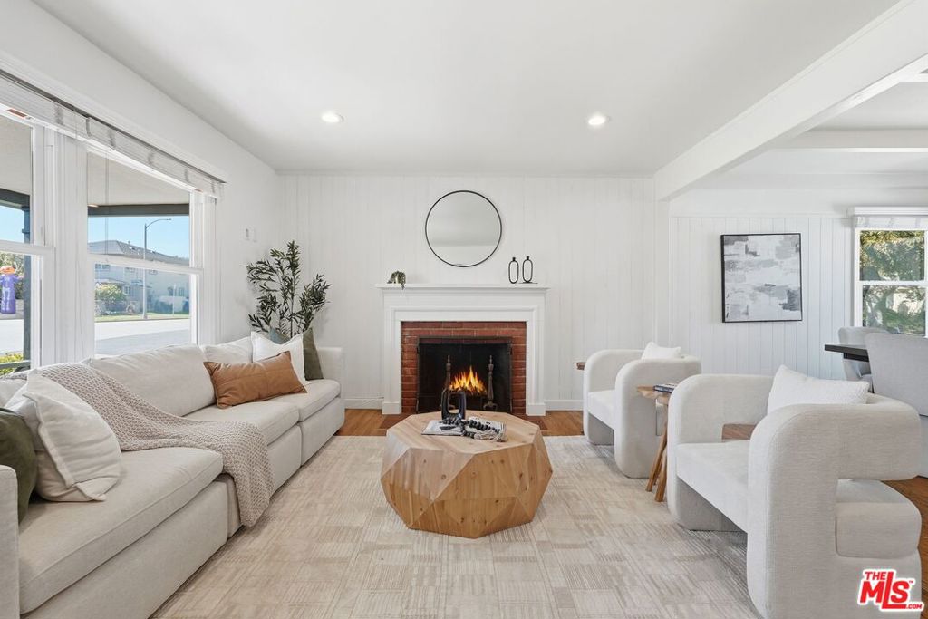 8136 Holy Cross Place
