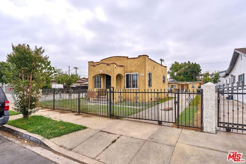 718 E 110th Street