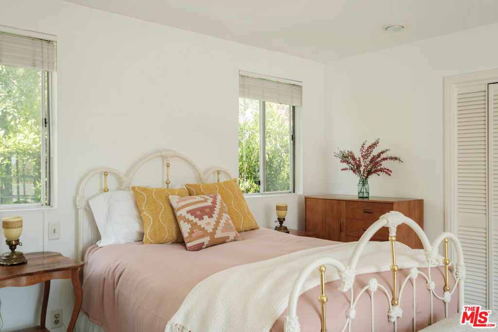 1030 N La Jolla Avenue