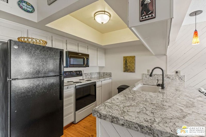 1655 E Palm Canyon Drive 616