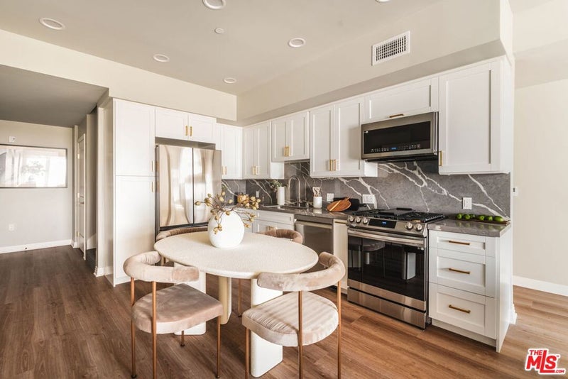 7428 Santa Monica Boulevard 507