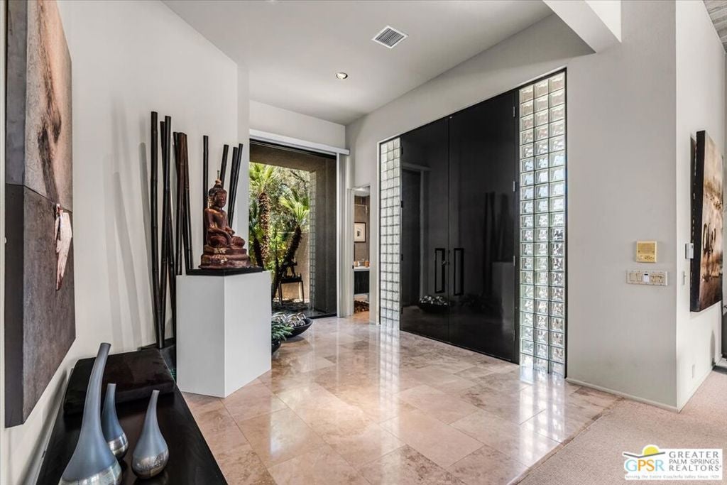 70810 Tamarisk Lane