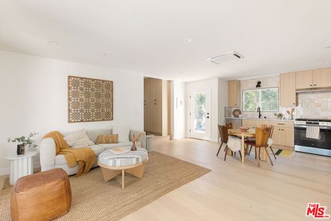 3148 Madera Avenue Los Angeles CA 90039