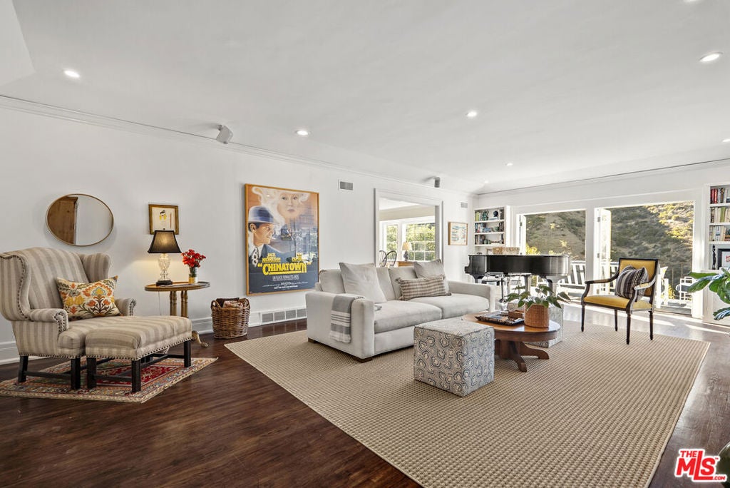 2109 Castilian Drive