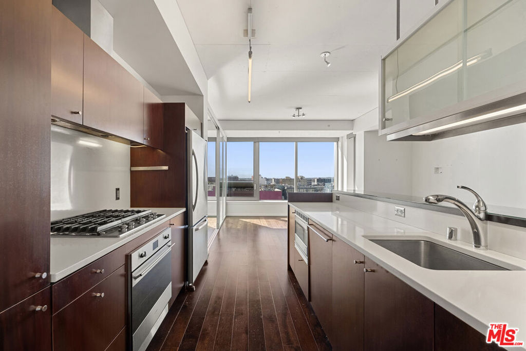 1155 S Grand Avenue 1103