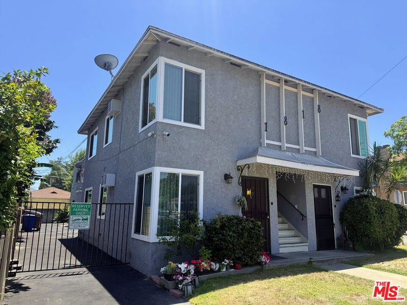 1138 N Parish Place