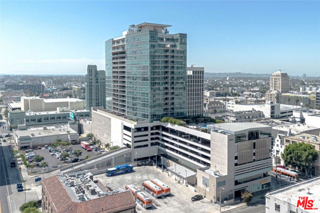 3785 Wilshire Boulevard 1001