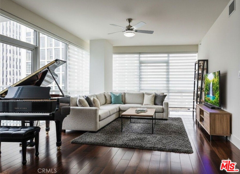 3785 Wilshire Boulevard 1001