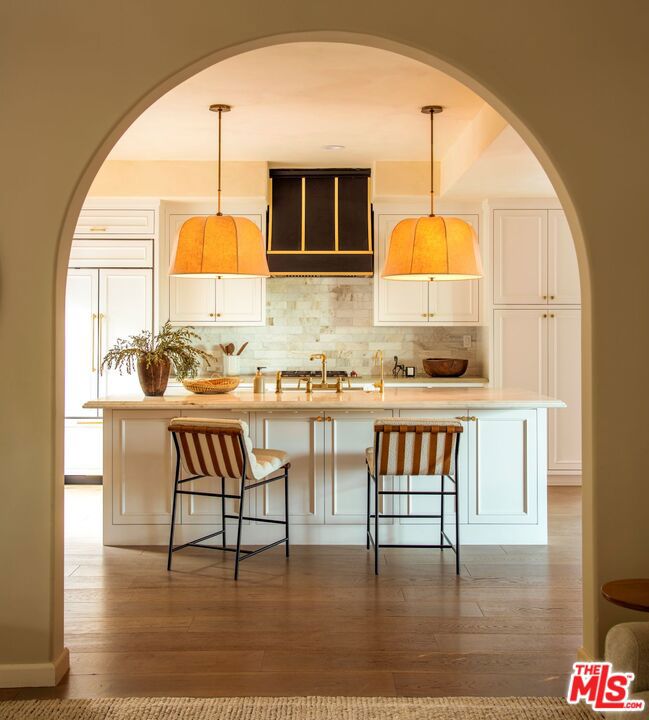 1982 N Normandie Avenue