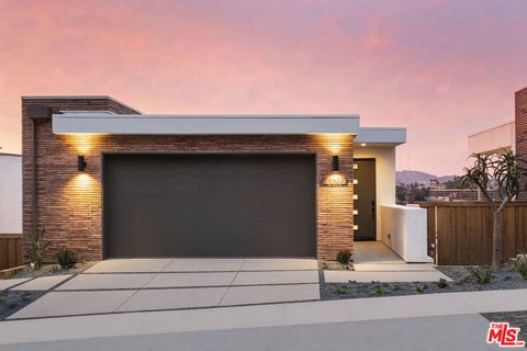 1653 N Bruce Court Los Angeles CA 90026