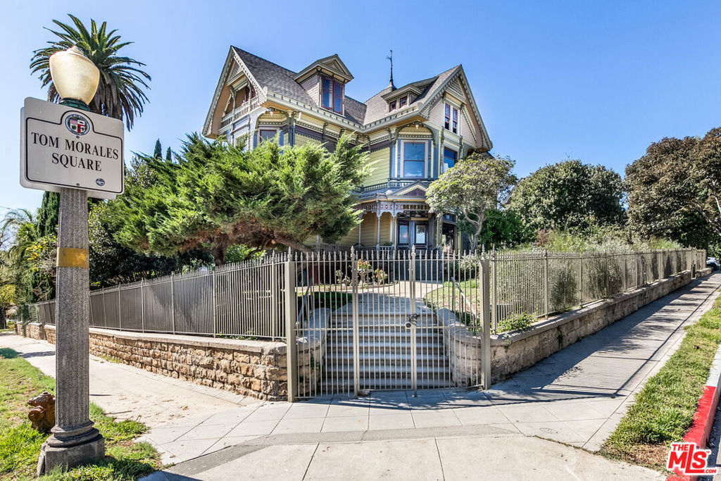 1300 Carroll Avenue