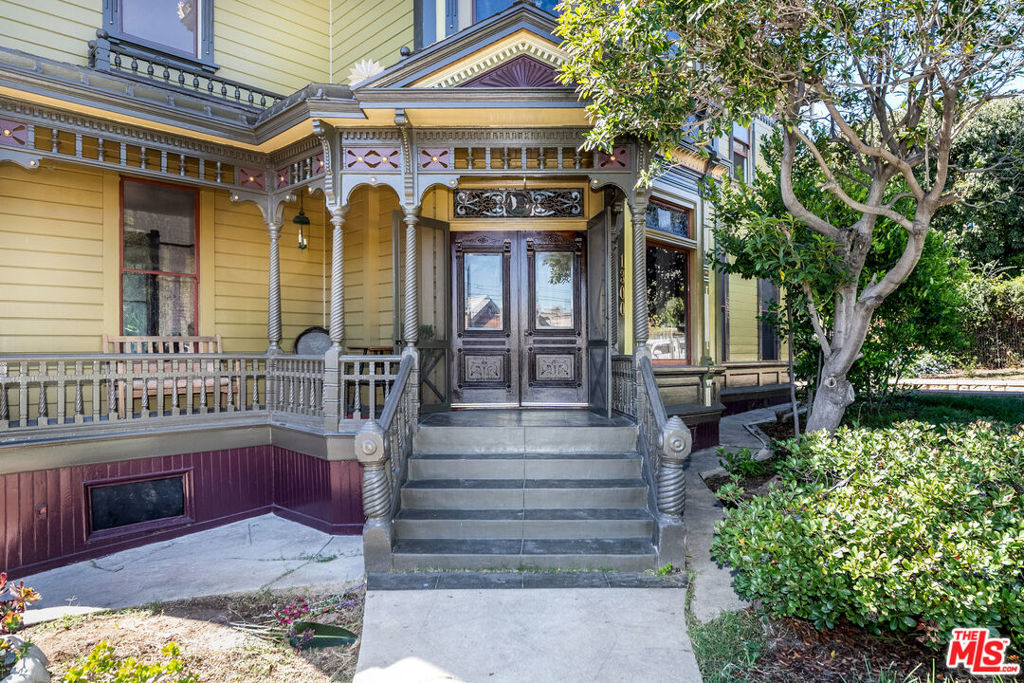 1300 Carroll Avenue