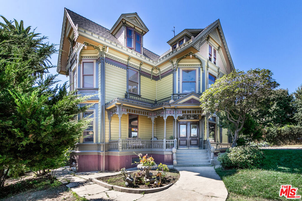 1300 Carroll Avenue