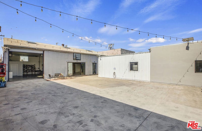 3475 Union Pacific Avenue