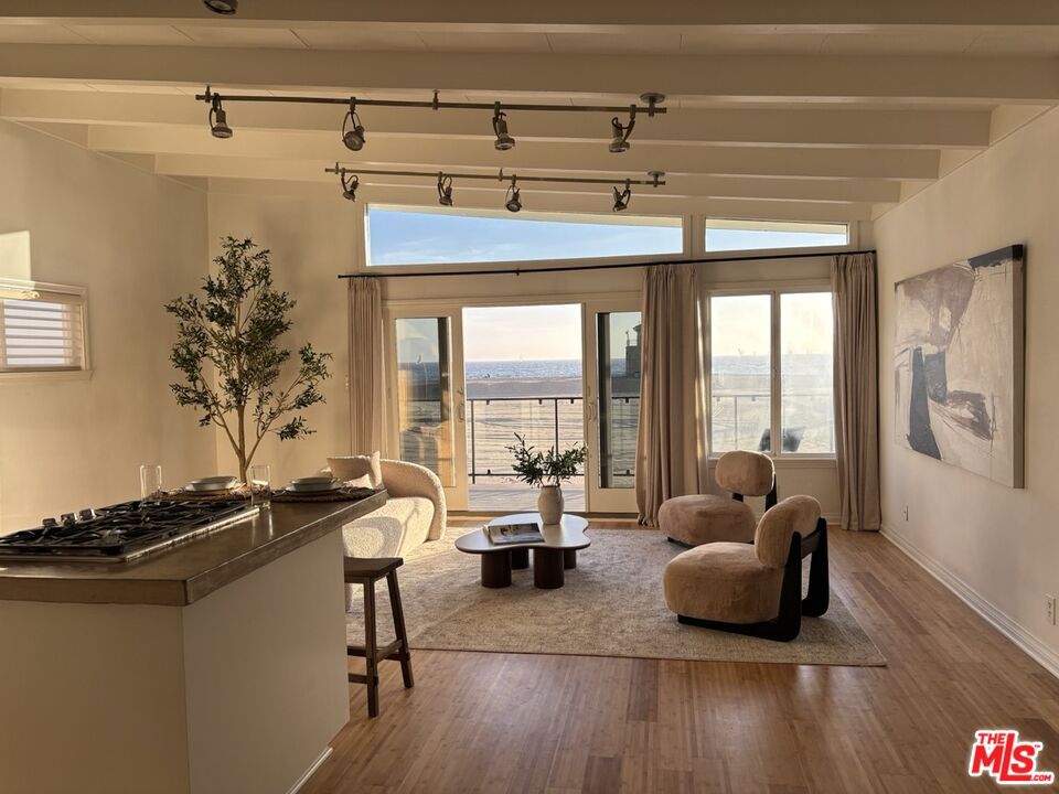 Properties 3 6935 Trolleyway