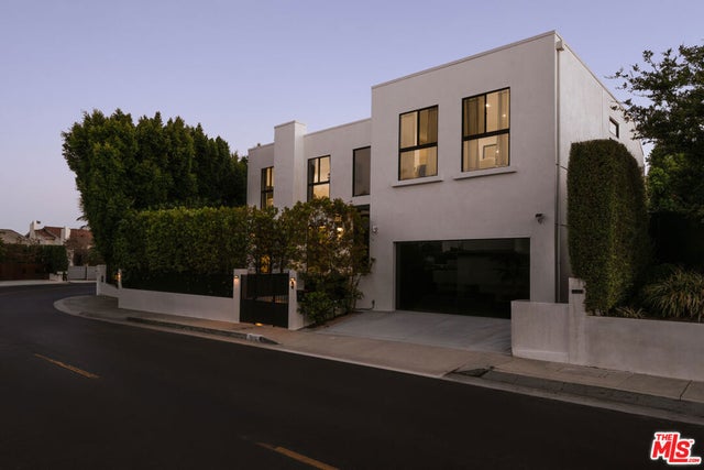 2025 Hercules Drive, Los Angeles