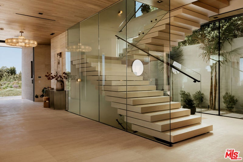 1210 Chickory Lane