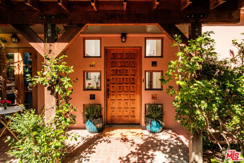 3359 Bennett Drive