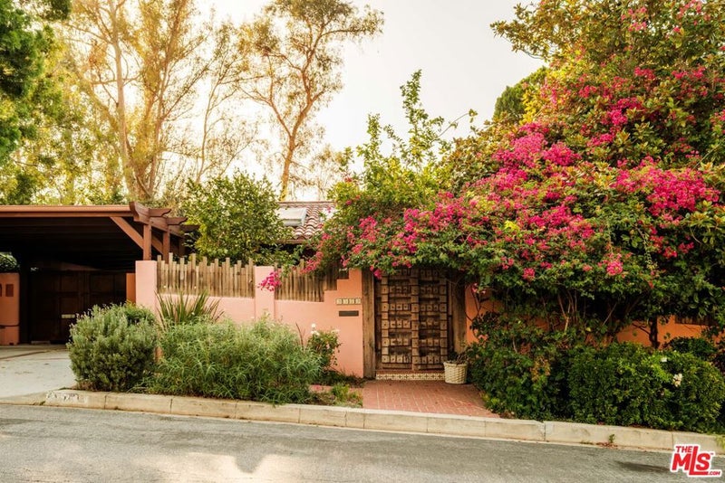 3359 Bennett Drive