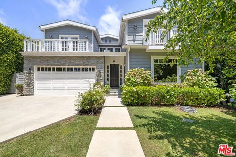Photo of 1147 Centinela Avenue, Santa Monica, CA 90403 (MLS # 26852127)