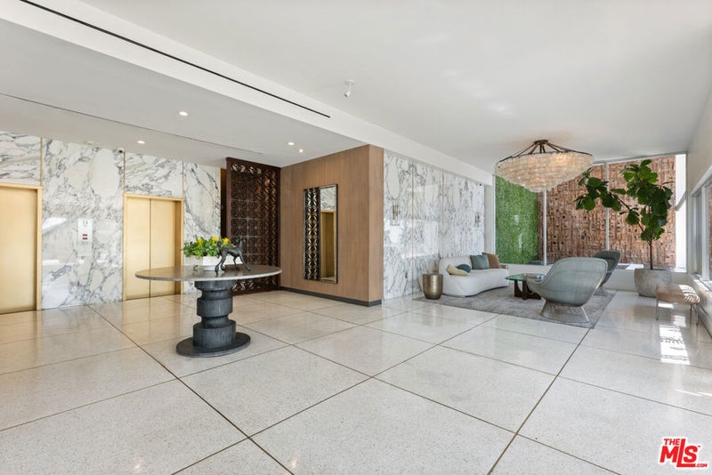8787 Shoreham Drive 109