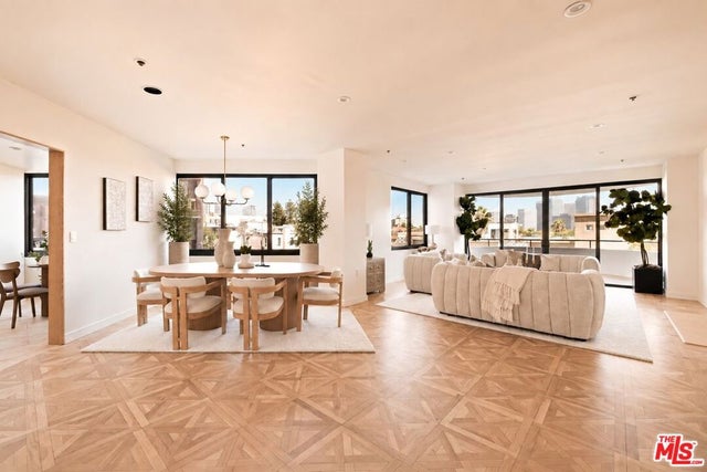 10560 Wilshire Boulevard 404 #404, Los Angeles