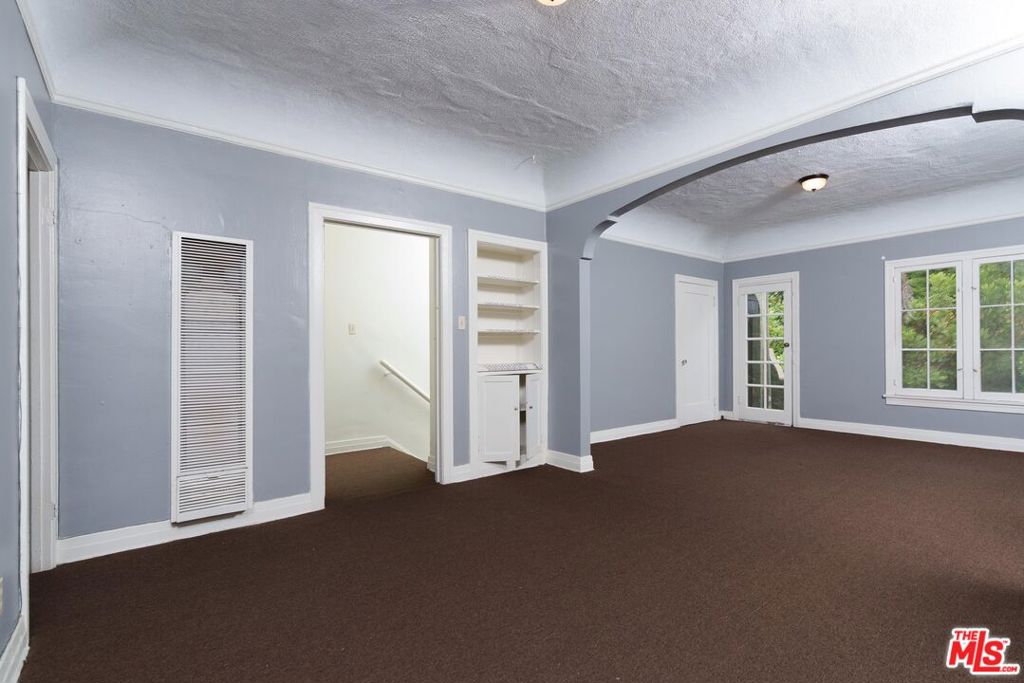 4056 W 21st Street 4056-4058