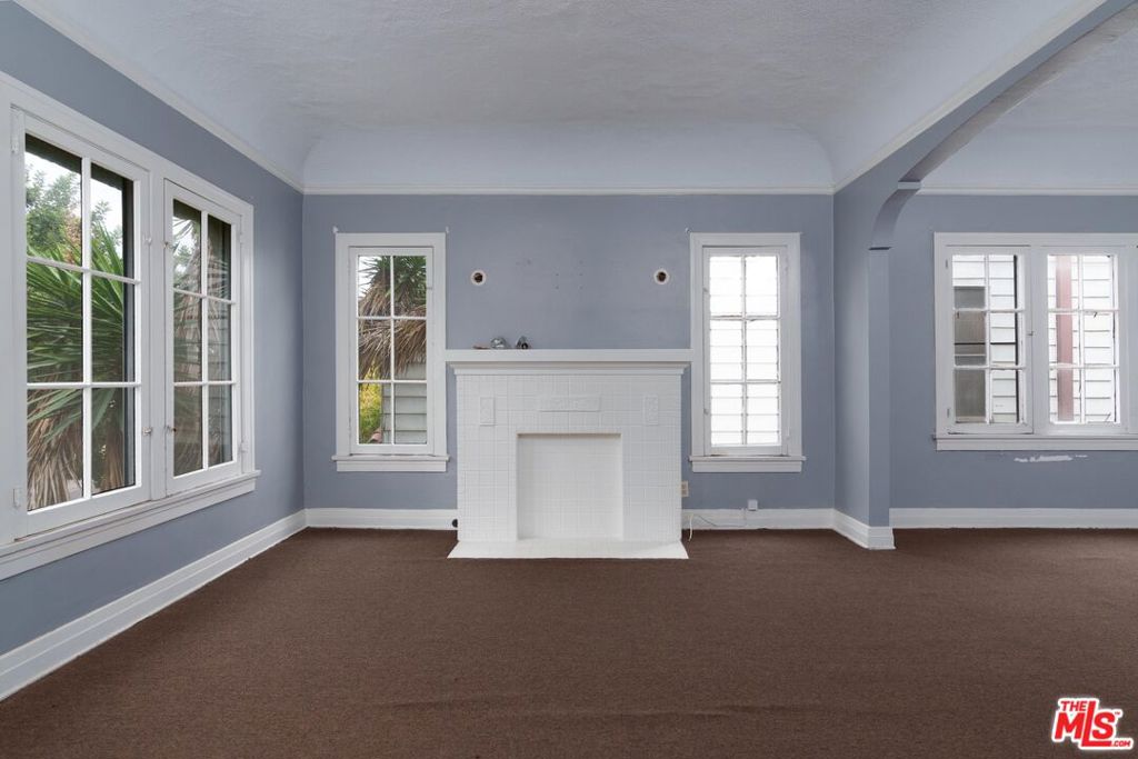 4056 W 21st Street 4056-4058