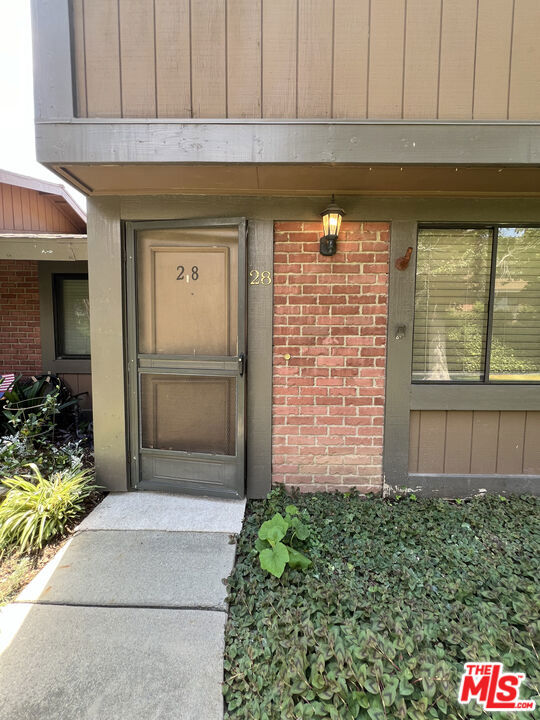14456 Foothill Boulevard 28