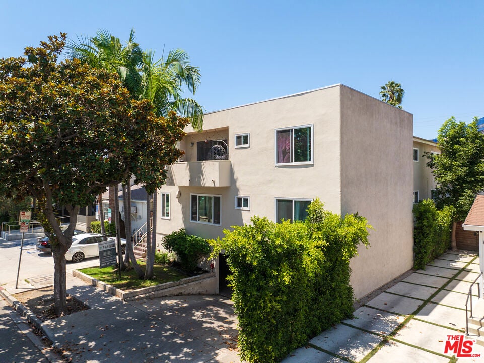 613 Westbourne Drive