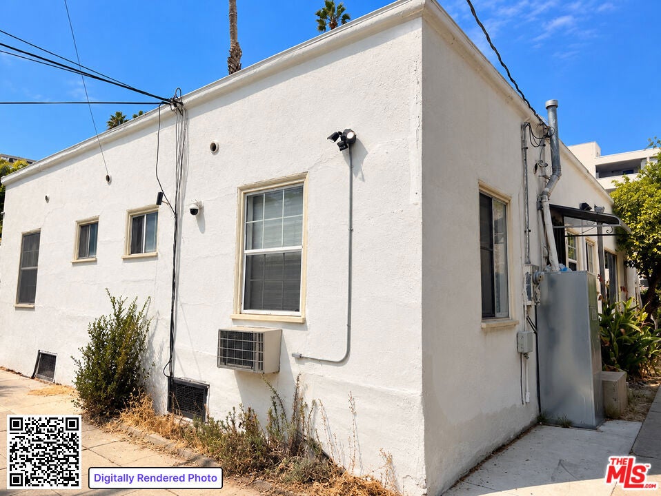 5736 La Mirada Avenue
