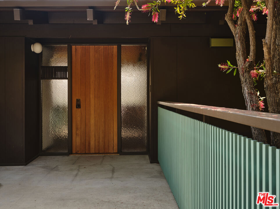 Properties 1 2052 Mayview Drive