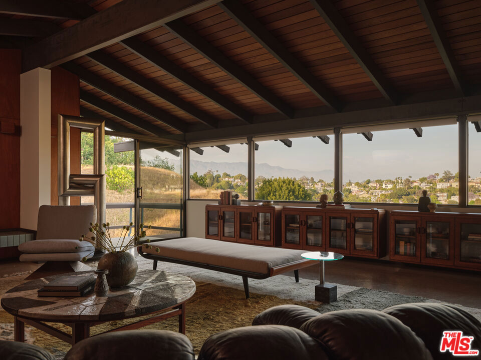 Properties 4 2052 Mayview Drive