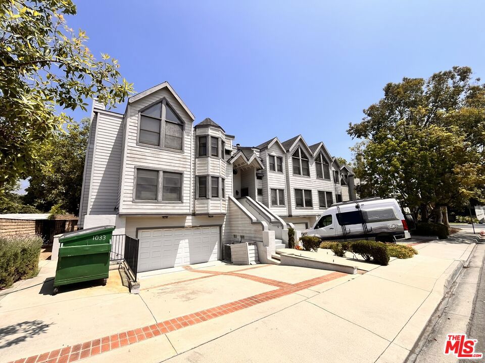 1033 La Cadena Ave 1,2,3,4