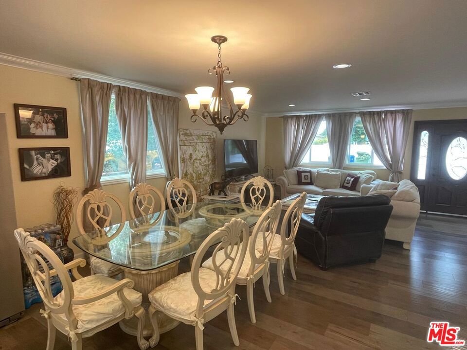 Properties 2 7412 Jamieson Avenue
