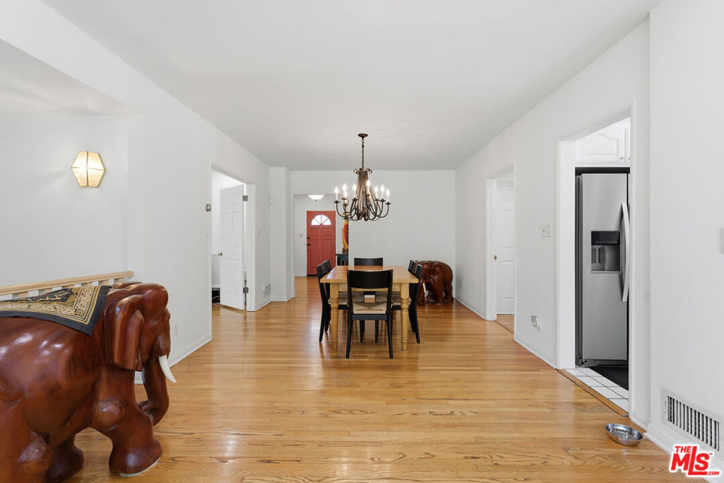 172 S Woodburn Drive