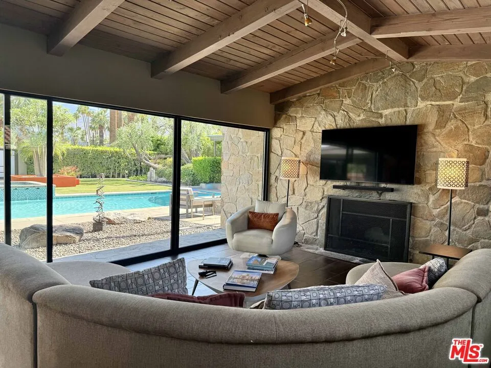 Palm Springs, California 92264, United States, 3 Bedrooms Bedrooms, ,3 BathroomsBathrooms,Residential,Active,141700