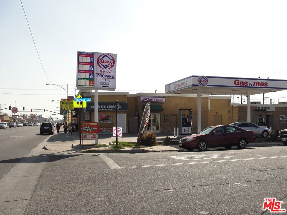 723 S Imperial Avenue