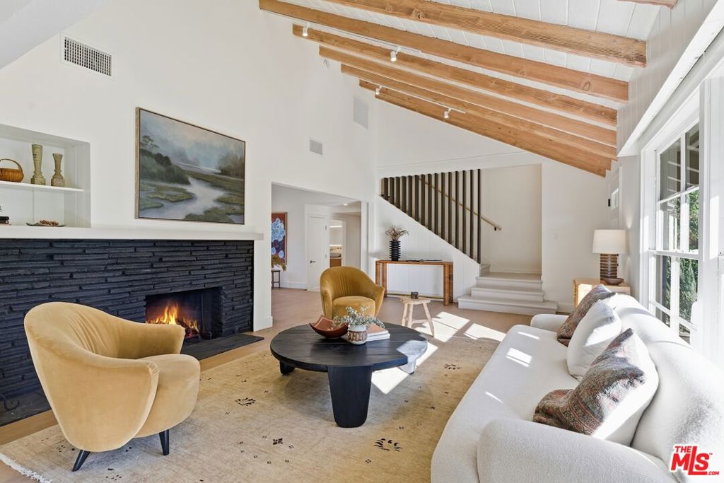 7401 Costello Avenue