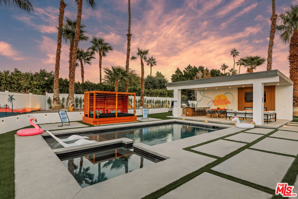 1170 E El Conquistador