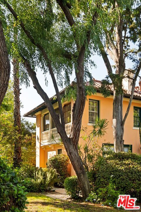 Properties 2 1205 Arden Road