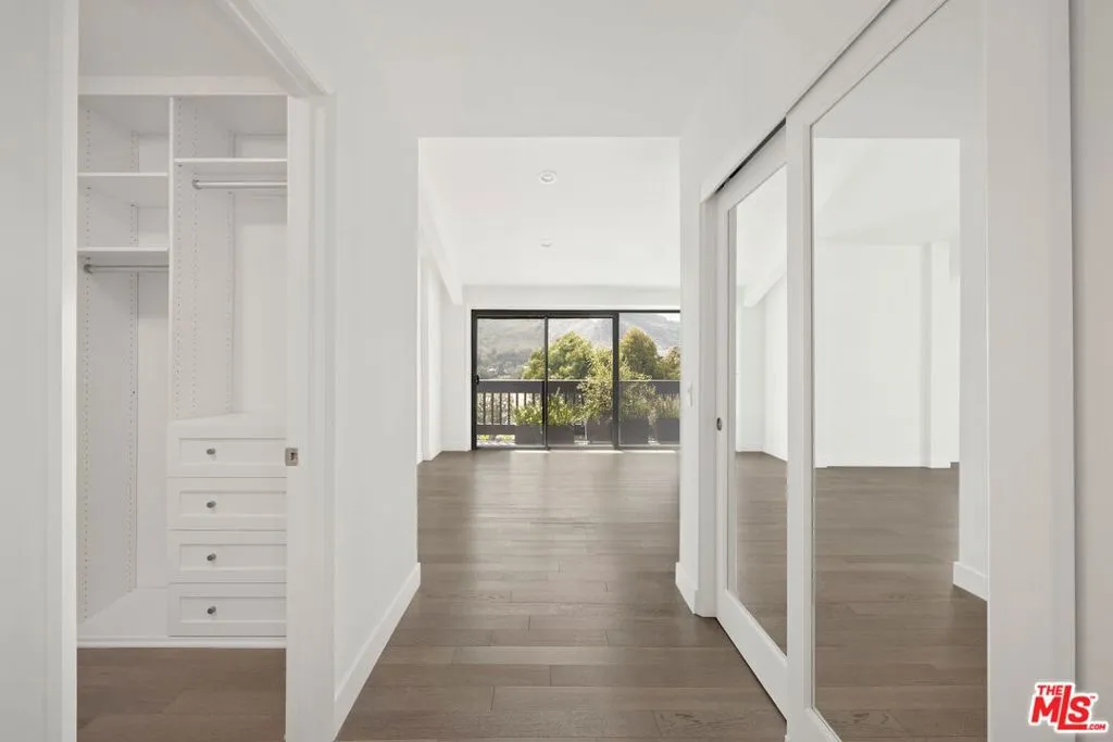 Pacific Palisades, California 90272, United States, 3 Bedrooms Bedrooms, ,3 BathroomsBathrooms,Residential,Active,155042