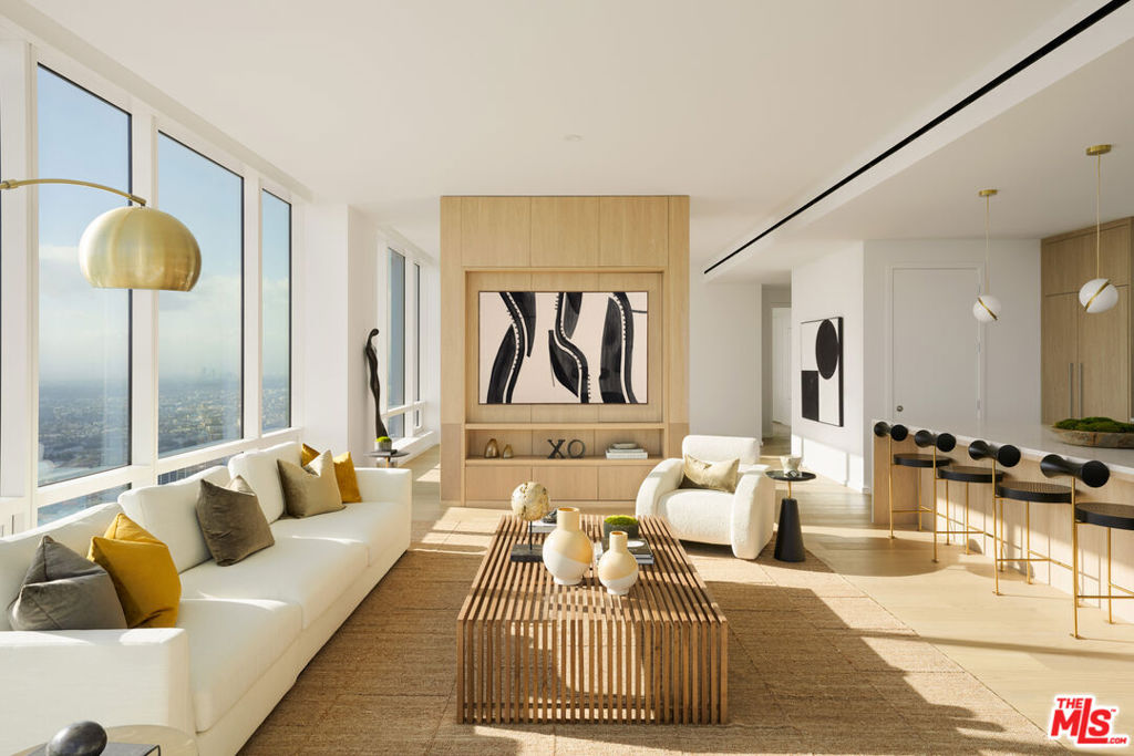 1000 W 8th Street PH5805