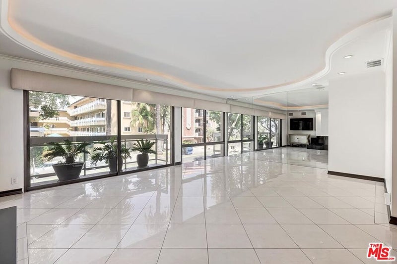 801 Ocean Avenue 206