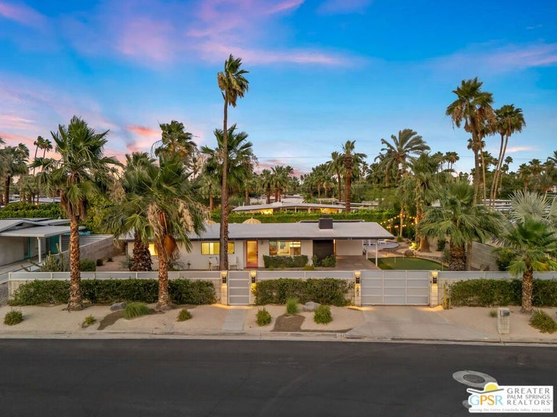 242 Cerritos Drive