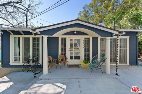 3320 Hamilton Way Los Angeles CA 90026